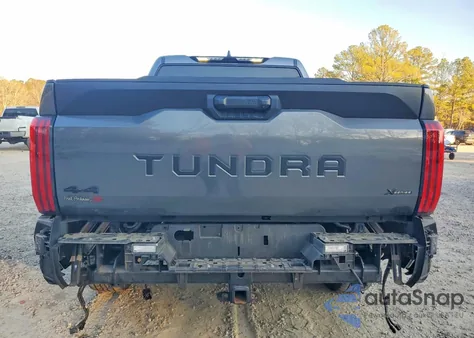 2024 Toyota Tundra Crewmax Sr z USA, uszkodzony, nr VIN 5TFLA5DB3RX215427